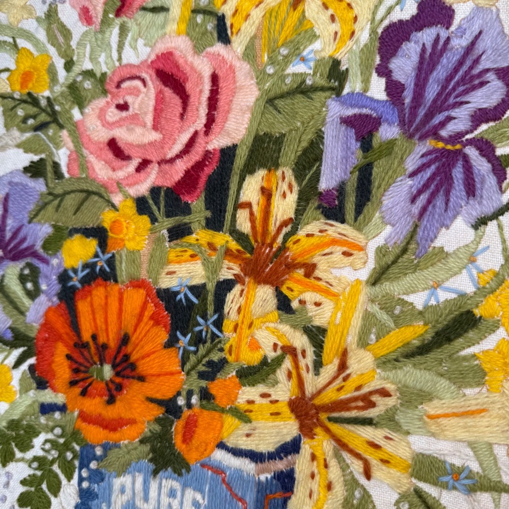 VTG Handmade Crewel Embroidery Floral Bouquet Pure Cocoa Tin Framed Art 21x17 - Picture 3 of 12